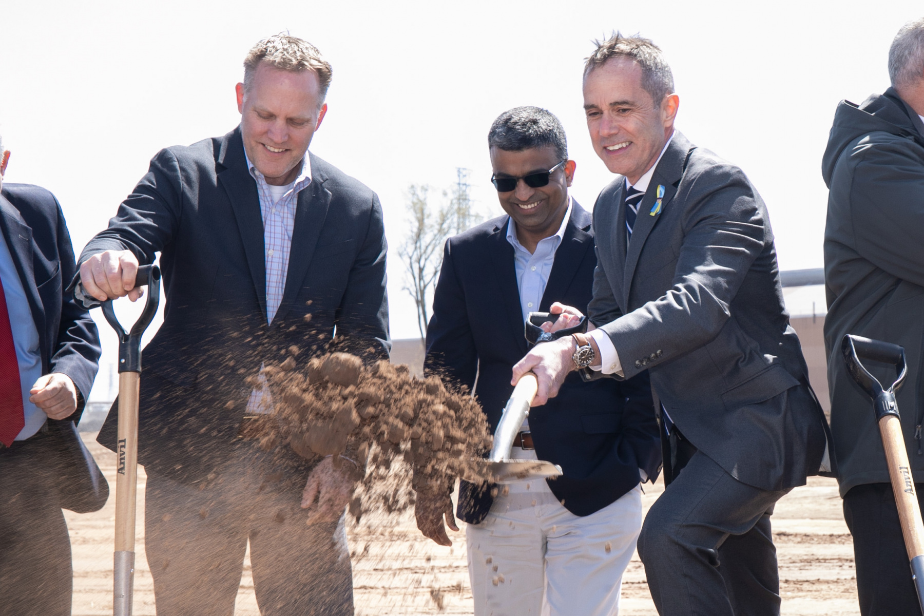 April 28, 2022: Sen. Santarsiero participated in the groundbreaking at NorthPoint Development, a 2,000-acre economic reimagining of the former U.S. Steel Fairless Hills Works in Falls Township, Bucks County.