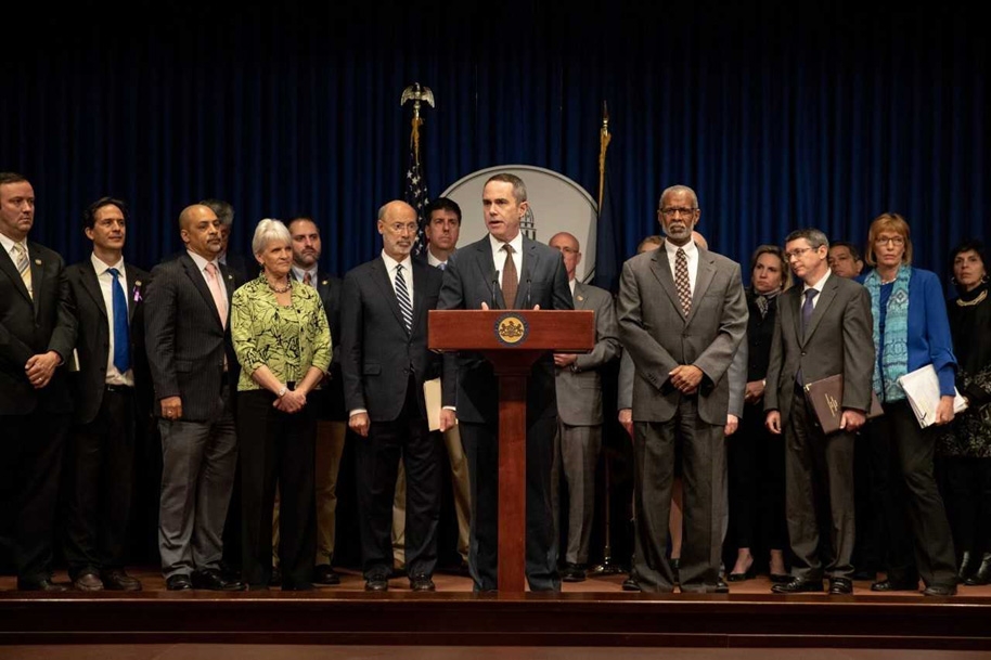 April 29, 2019: Senator Santarsiero joined Governor Wolf, cabinet officials, fellow legislators, and environmental advocates in announcing Pennsylvania becoming a member of the U.S. Climate Alliance and the rollout of SB 600.