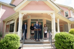 June 10, 2019 −  In front of the former office of Liberation Way in Yardley, an addiction treatment center accused of defrauding patients and health insurance companies, state Senator Steve Santarsiero (D-10), and state Representatives Tina Davis (D141) and Perry Warren (D-31) introduced SB 713 and HB 1018, legislation that would charge fraudulent addiction treatment facilities in Pennsylvania with a felony at the state level.